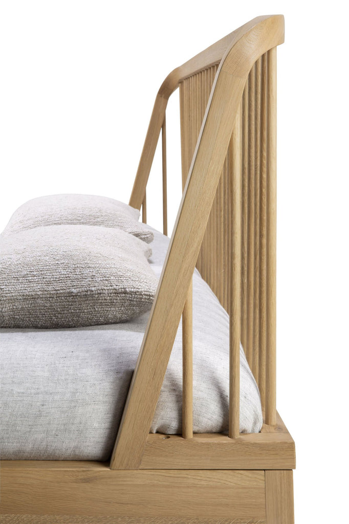 White Oak Spindle Bed side headboard detail view with white background and beautiful wood detailing. - Saffron and Poe, Ethnicraft