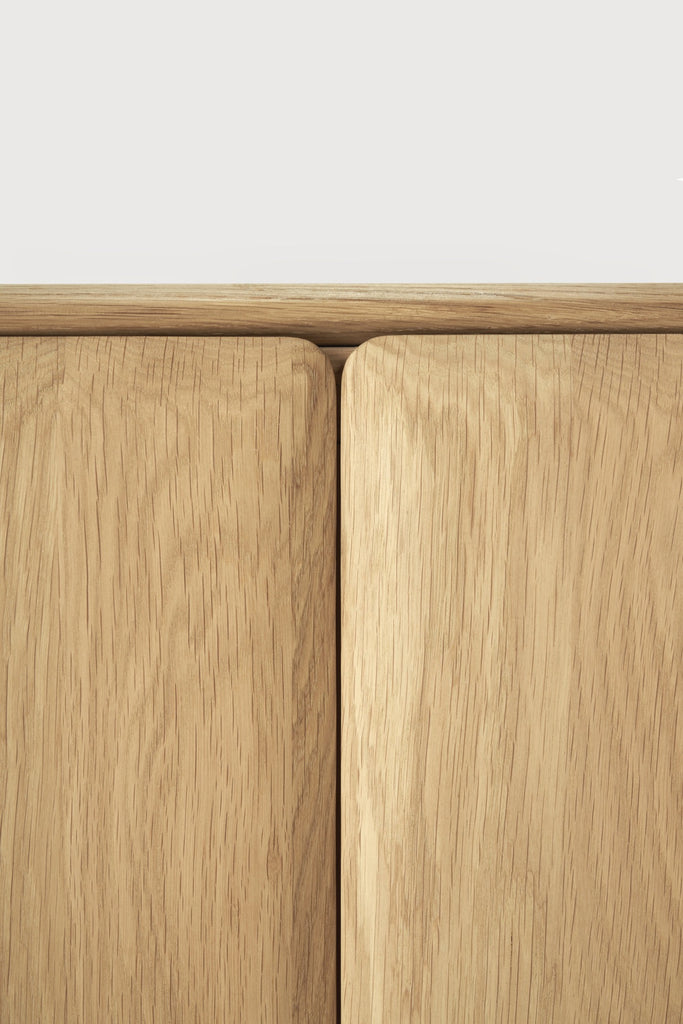 White Oak Pi Sideboard Console detail with white background and beautiful wood joinery. - Saffron and Poe, Ethnicraft